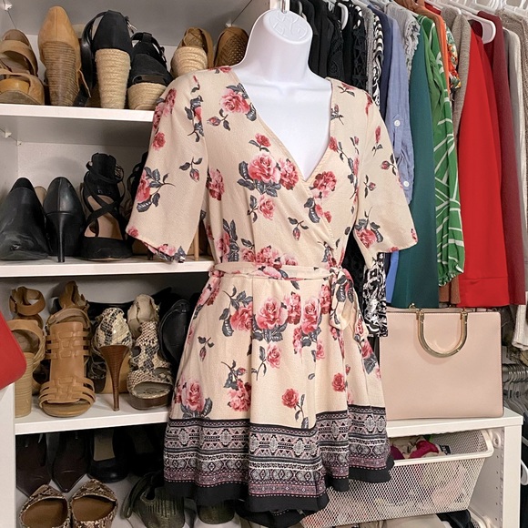 Blush Floral Romper - Picture 1 of 5